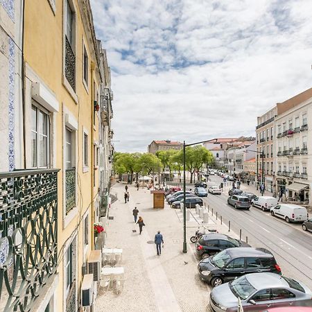 Superb Apartments Overlooking Graca In Lisboa Exteriör bild
