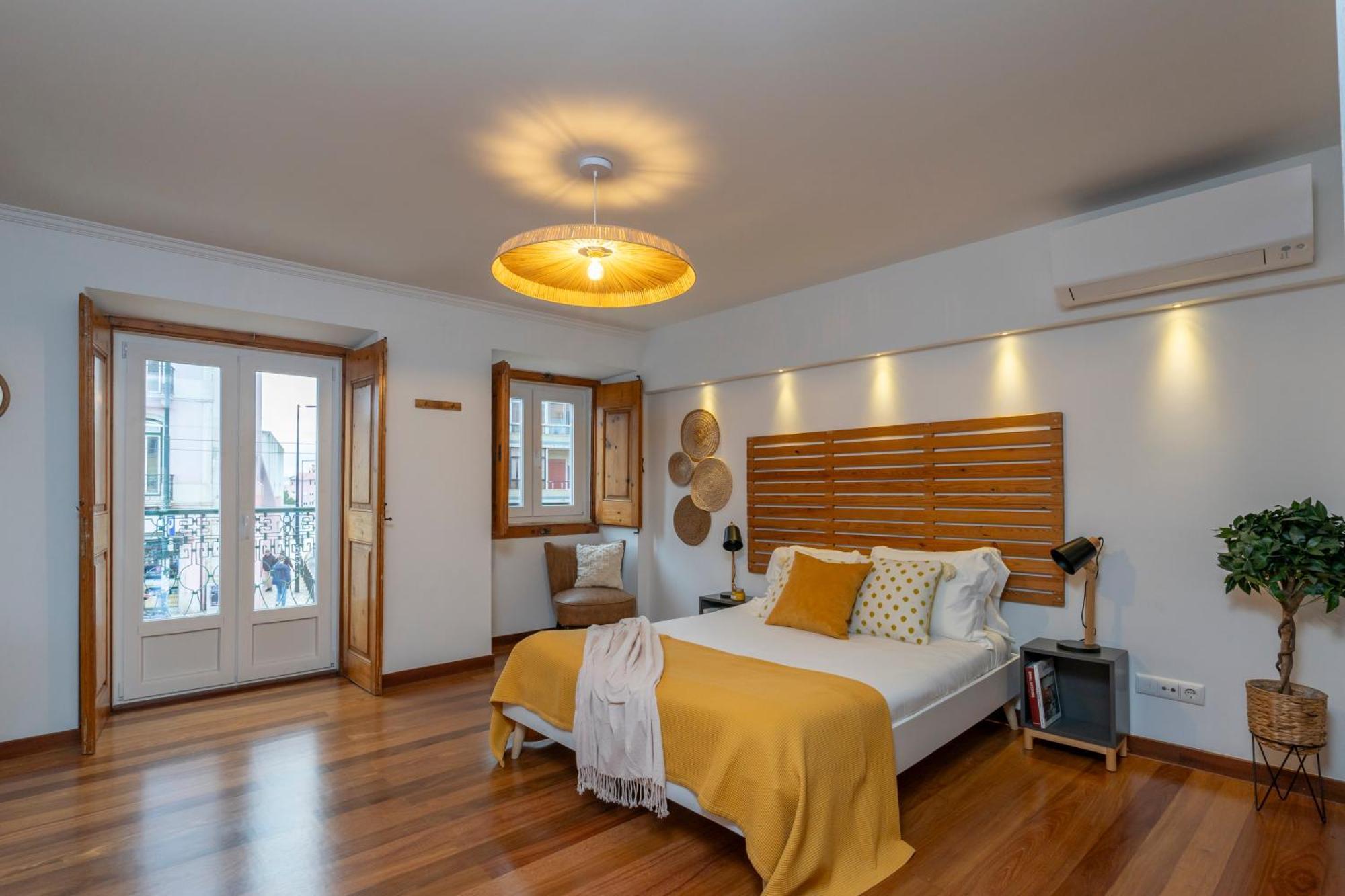 Superb Apartments Overlooking Graca In Lisboa Exteriör bild