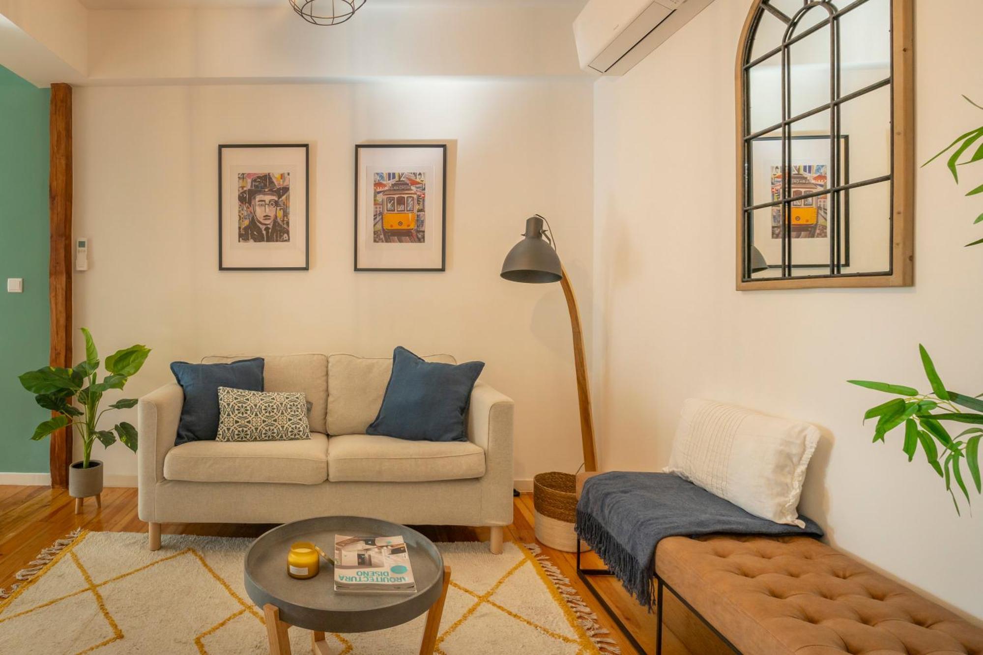 Superb Apartments Overlooking Graca In Lisboa Exteriör bild