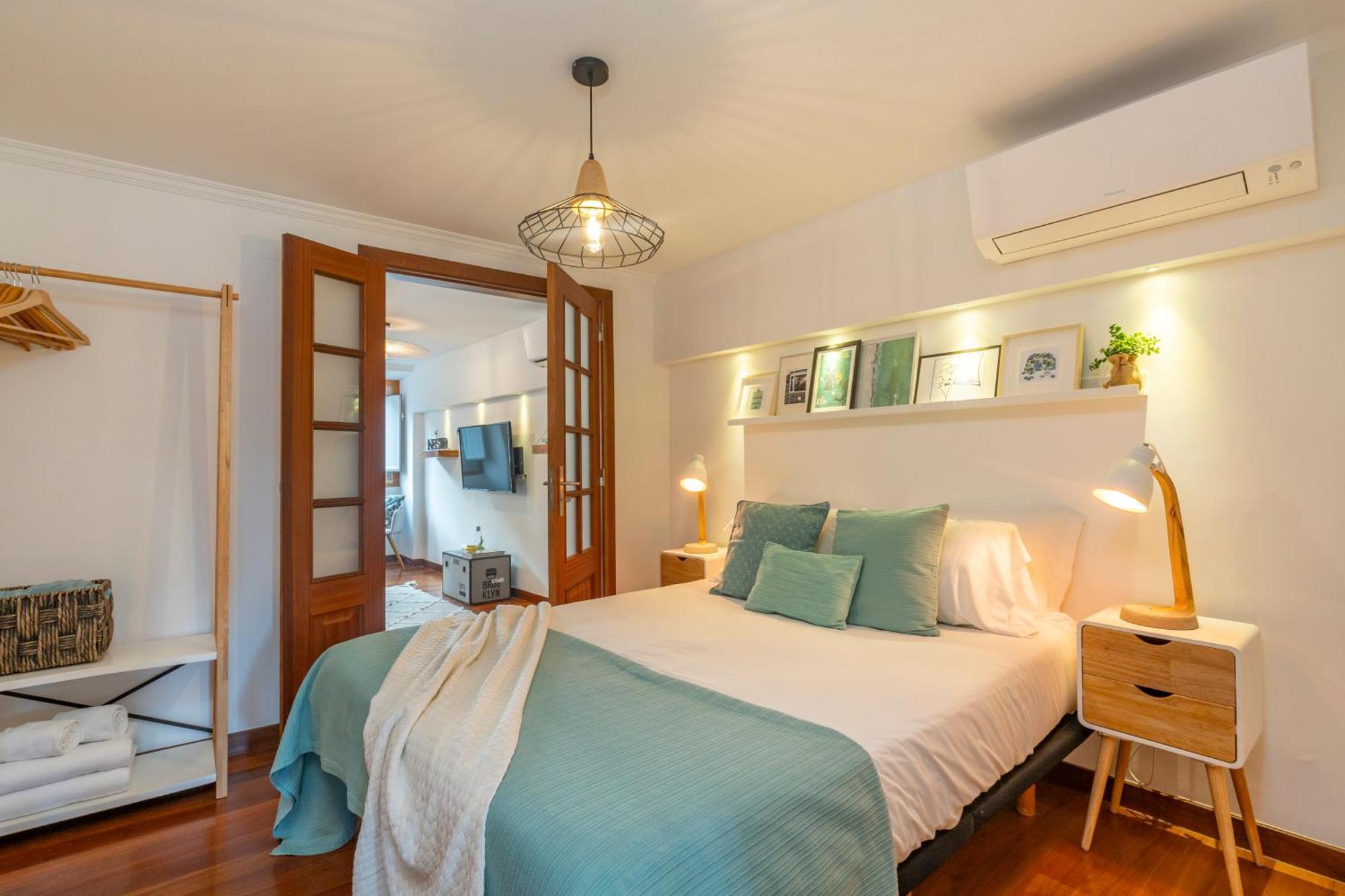 Superb Apartments Overlooking Graca In Lisboa Exteriör bild