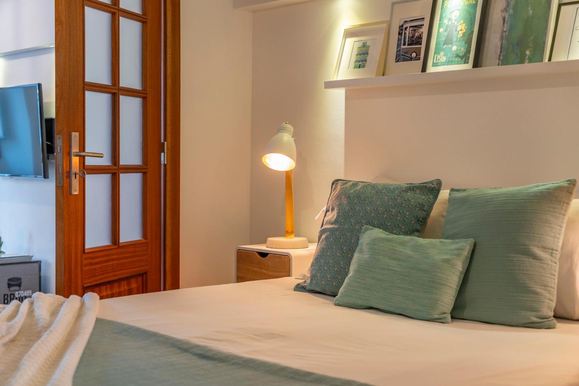 Superb Apartments Overlooking Graca In Lisboa Rum bild