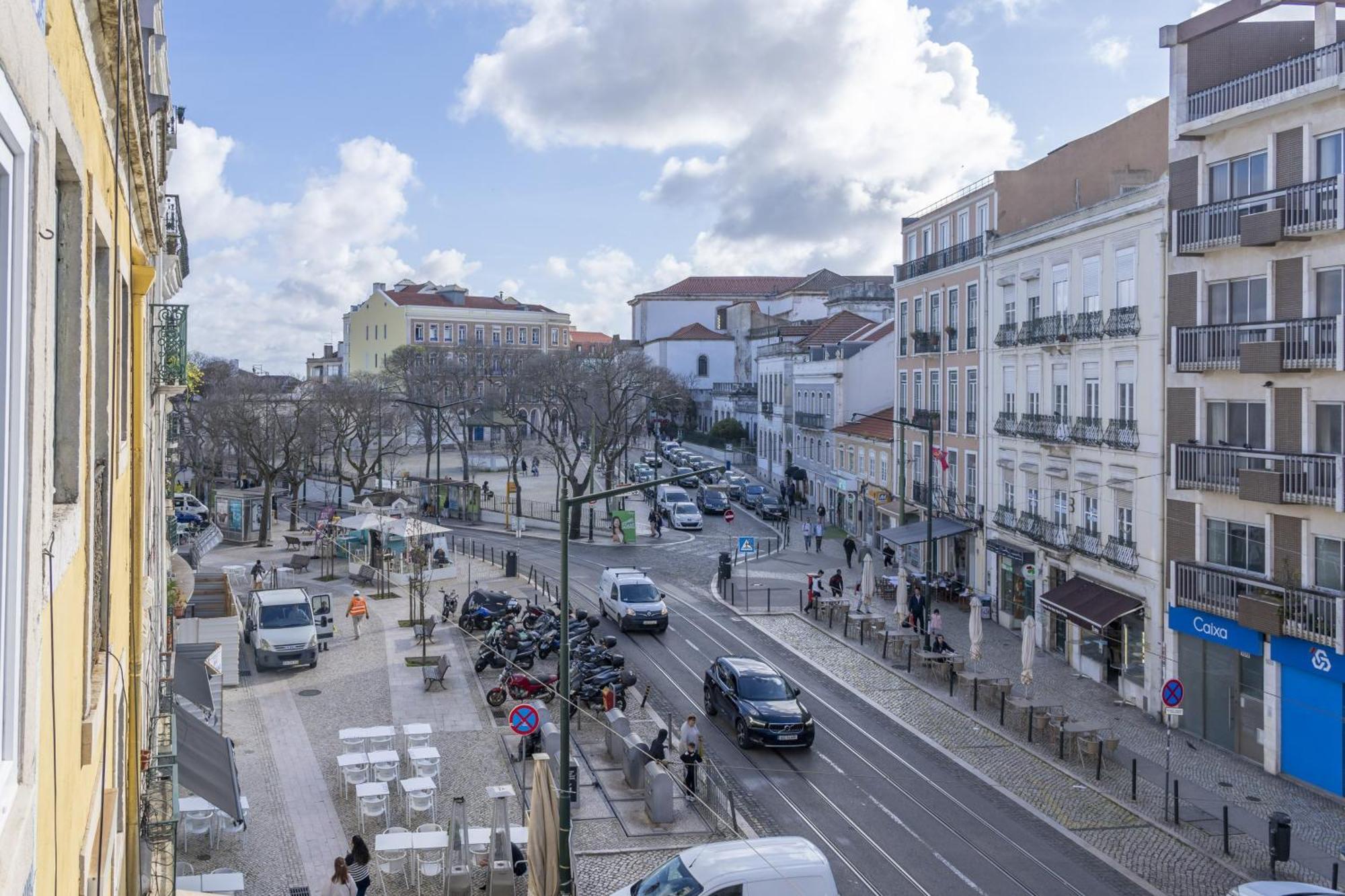 Superb Apartments Overlooking Graca In Lisboa Rum bild